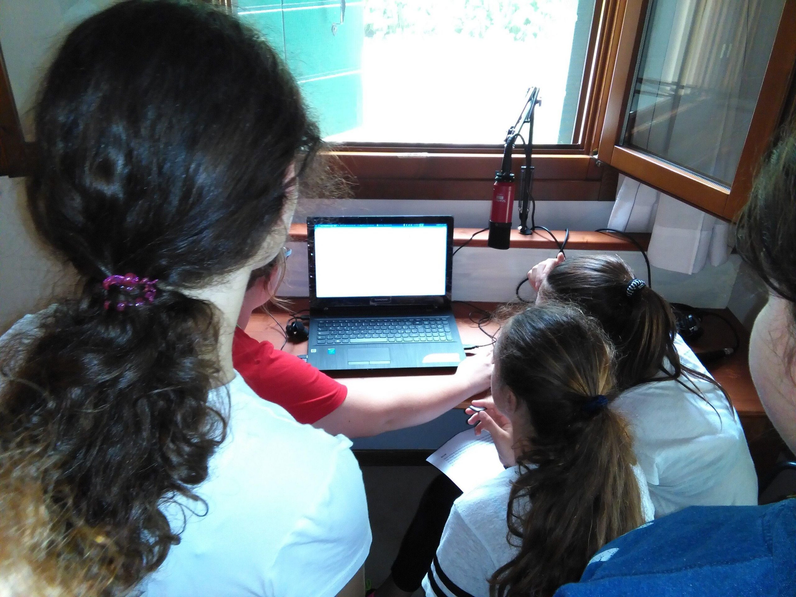 ragazze english camp padova in diretta radio